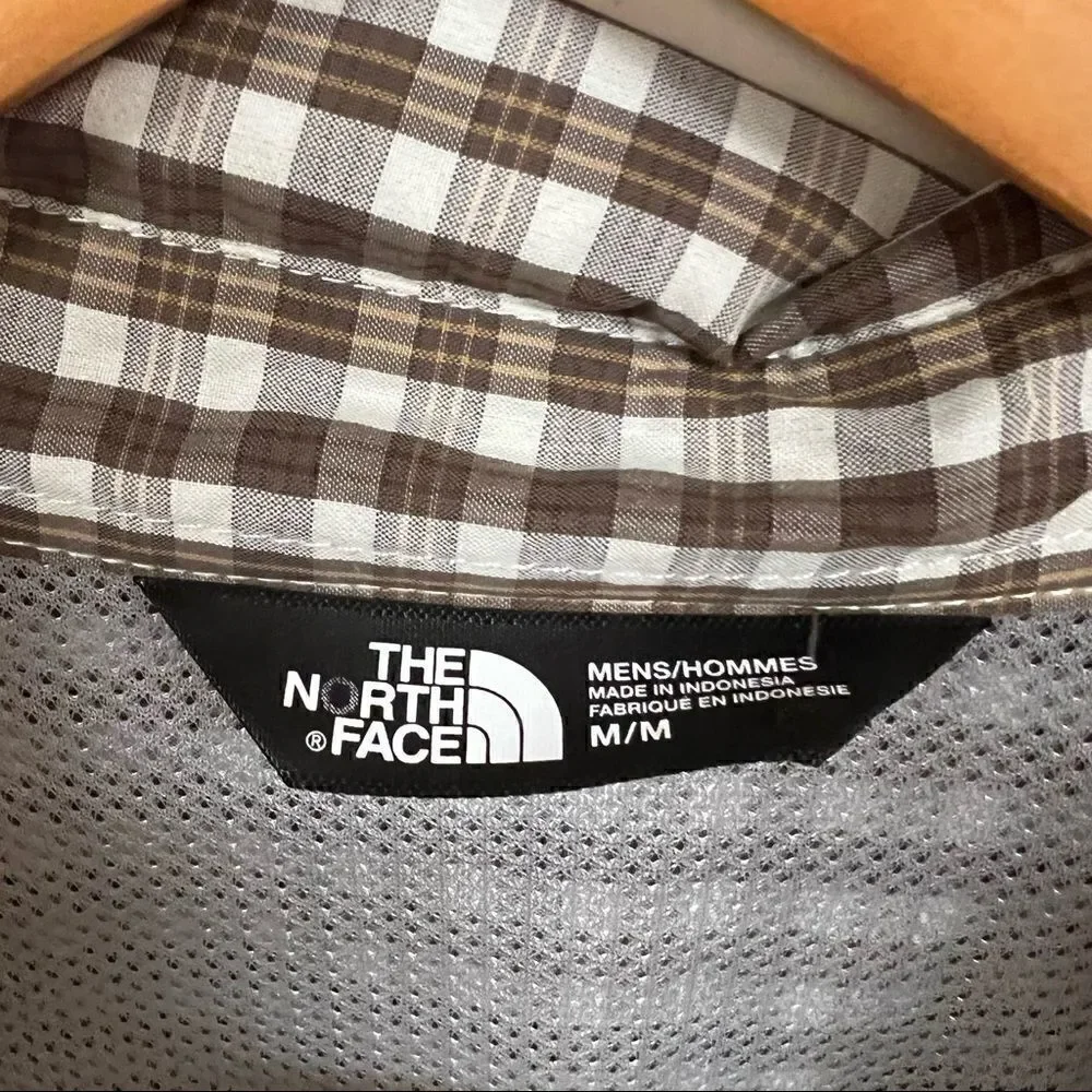 The North face brown lightweight plaid button down M